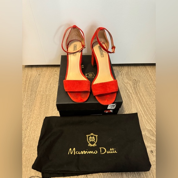 Sandals - Picture 2 of 2